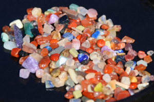 Extra Handvoll Konfetti (kleine Trommelsteine)