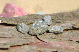 Kleine Pyrit Nuggets