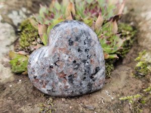 Herz aus Syenit aka. Yooperlit