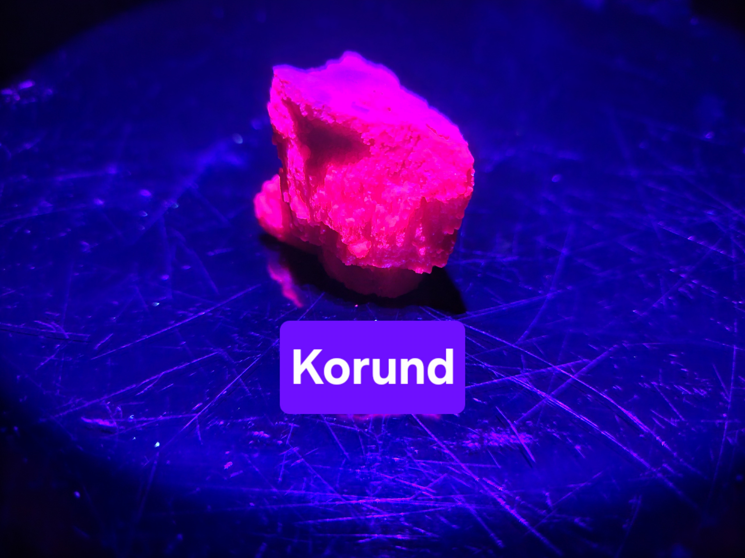 Set mit UV-reaktiven Steinen – Bild 4