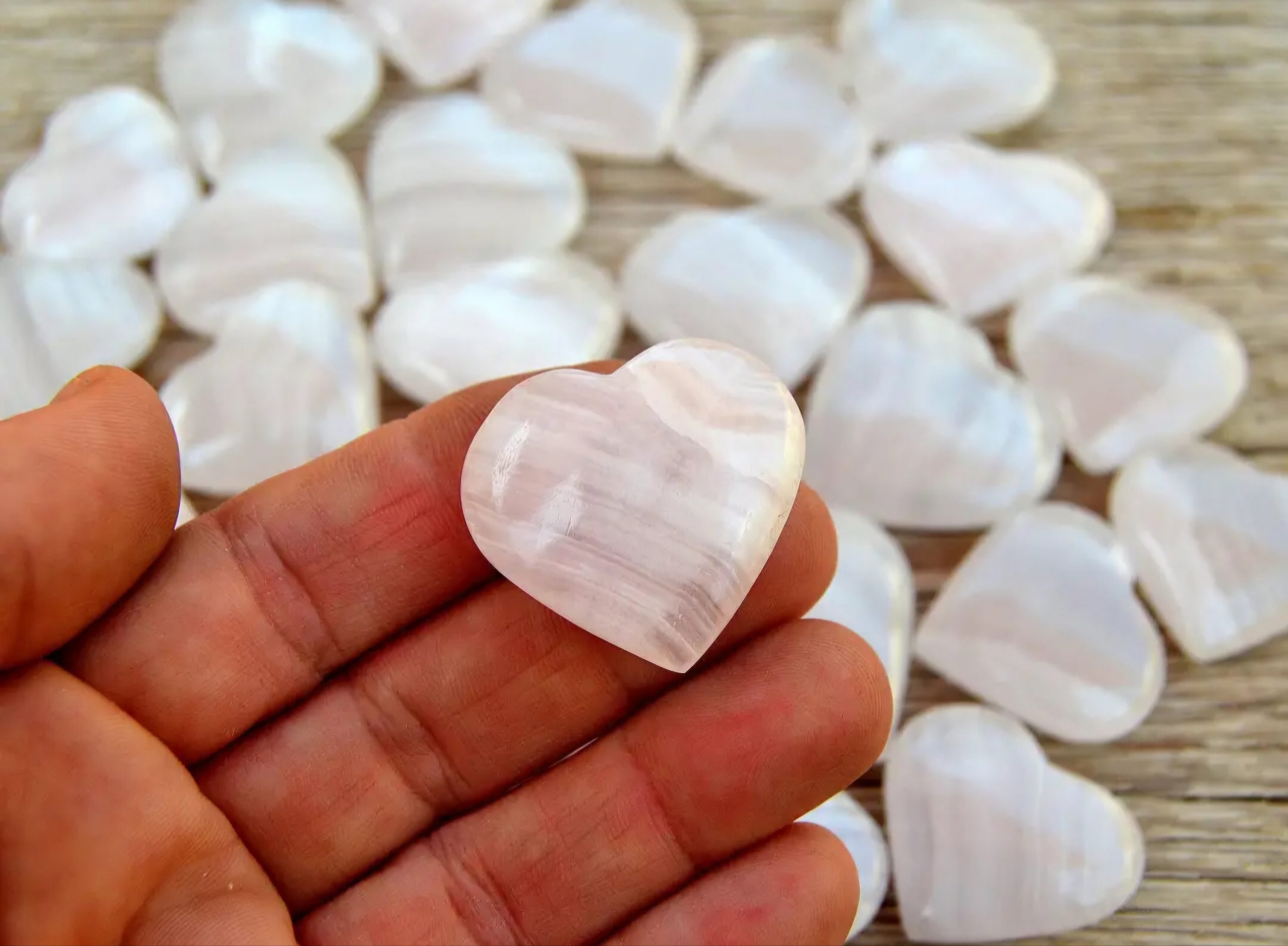 Herz aus Mangano-Calcit – Bild 3