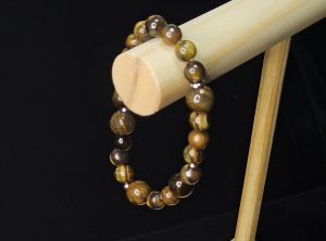 Tigerauge
Morsecode-Armband