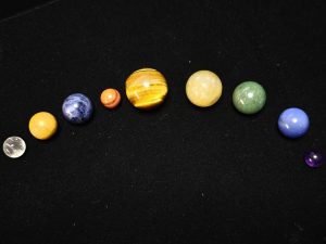 Sonnensystem mit 9 Planeten aus Edelstein