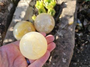 Kugeln aus golden Healer